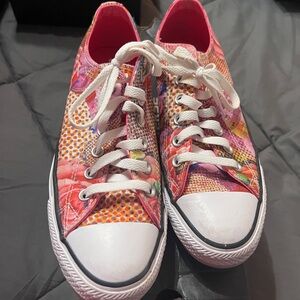Floral print converse